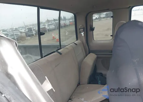 2002 Ford F-350 Lariat/Xl/Xlt z USA, uszkodzony, nr VIN 1FTSX31F02ED19445